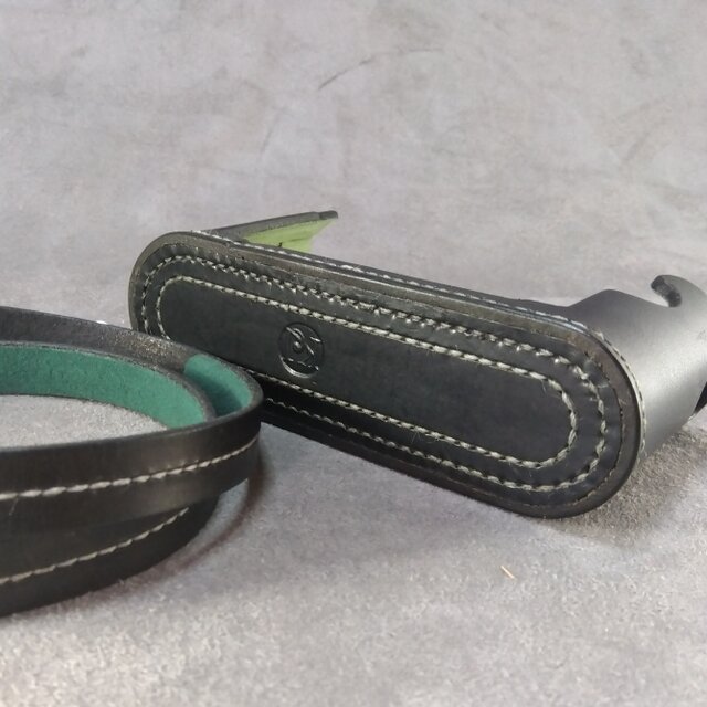 LEICA 240専用 ハンドメイドレザーケース | iichi 日々の暮らしを