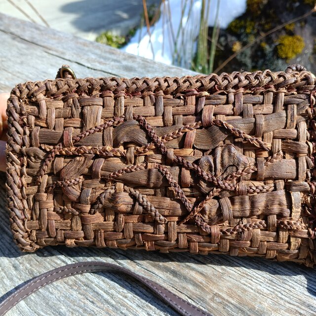 山葡萄の蔓で編んだ『長財布』ショルダー紐・ストラップ付202402