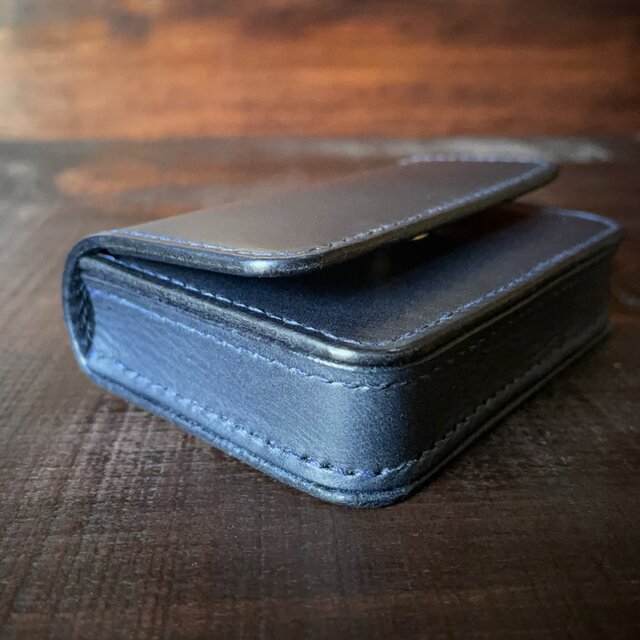 レザーカードケース（ネイビー／自立型） | iichi 日々の暮らしを