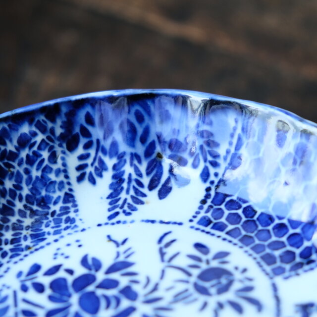 花と蝶々◇ベロ藍で素敵。伊万里 花蝶文印判膾皿 骨董・antiques 丁寧