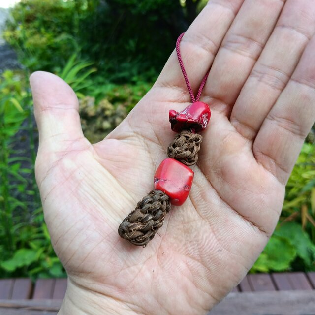 山葡萄の蔓と山珊瑚のチャーム⑤20240707－⑤ | iichi 日々の暮らしを