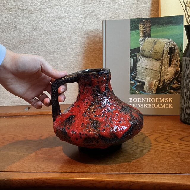 赤×黒の力強い花器／Jopeko／Fat Lava | iichi 日々の暮らしを心地よく