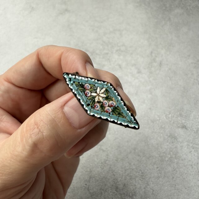 215｜星咲く庭のモザイク – アンティークマイクロモザイクブローチ