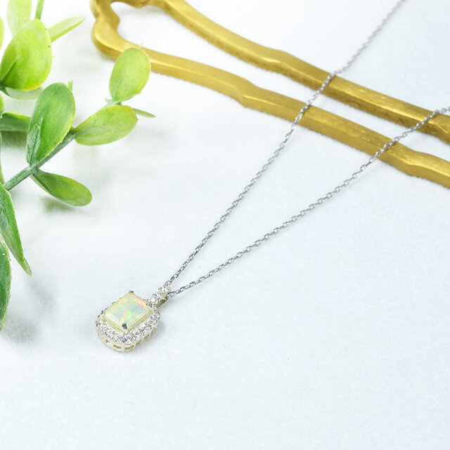 オパール ペンダントトップ SV925 シルバー CI090CIBSN | iichi 日々の