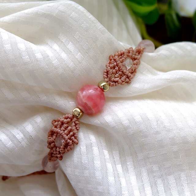 アルゼンチン産 インカローズ（ロードクロサイト）マクラメ編み