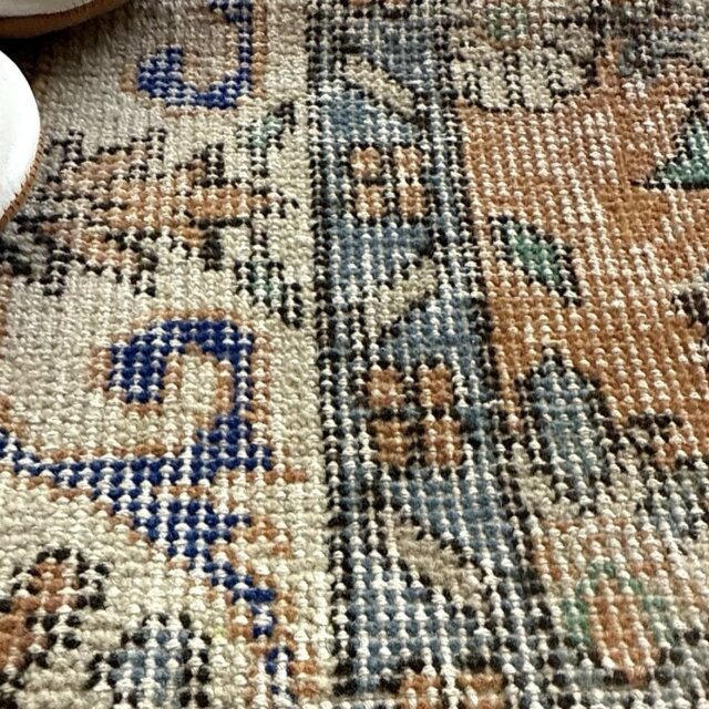 56×120ペールオレンジ 青い花 ボタニカル トルコヴィンテージラグ