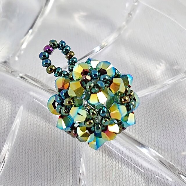 多面体ビーズボールネックレス～ジェットオーロラ2× | iichi 日々の