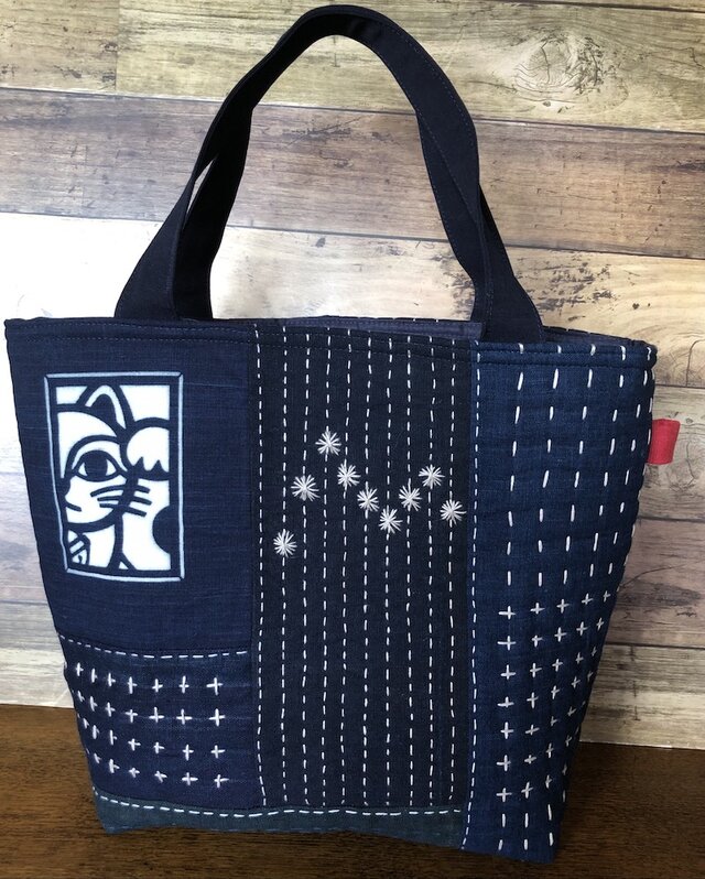古布パッチワーク刺し子かばん 正藍染抜染 招き猫B No2 | iichi 日々の
