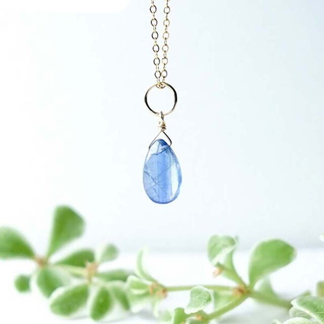 14KGF カイヤナイト ゴールド ペンダント チャーム 天然石 美しい藍色