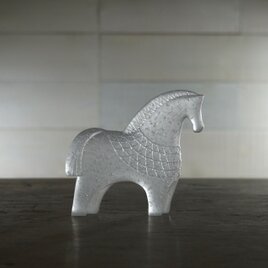 ガラスのオブジェ［馬］ | iichi 日々の暮らしを心地よくする
