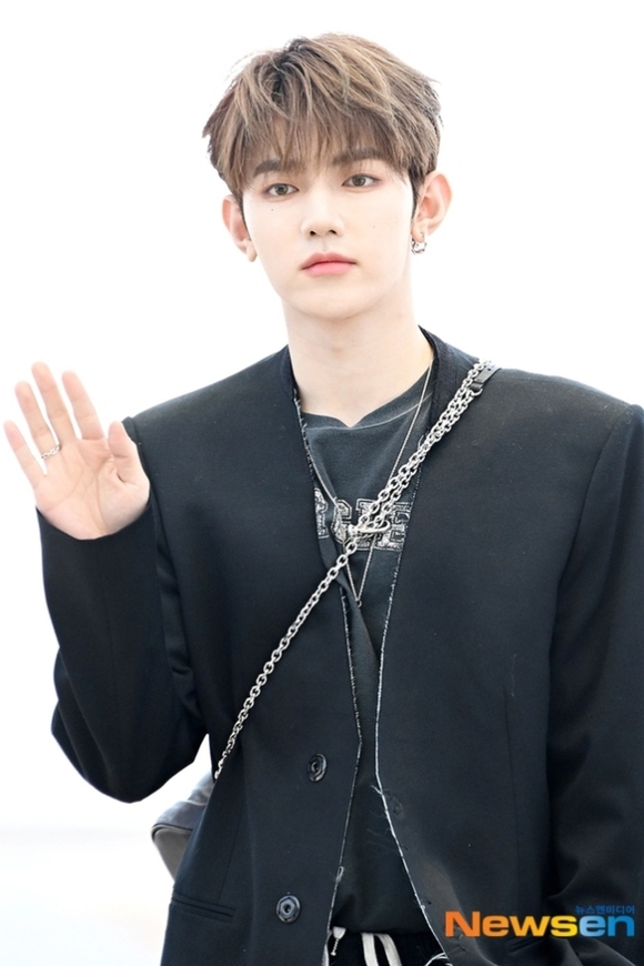 PHOTO】ZEROBASEONE ジャン・ハオ＆リッキー、スケジュールのため中国