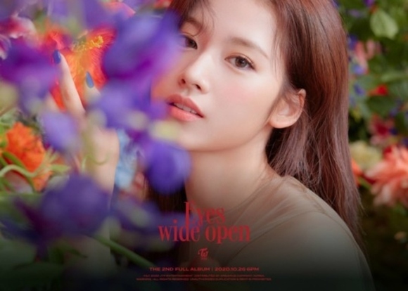 TWICE、2ndフルアルバム「Eyes wide open」サナの予告イメージ
