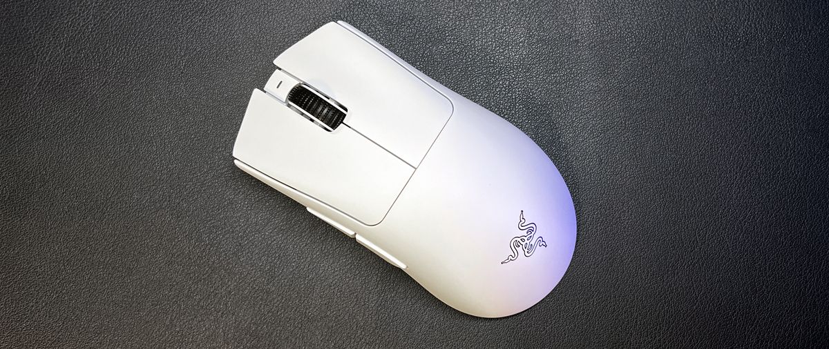 Razer DeathAdder V3 Pro Review: Practically Perfect Design | Tom's