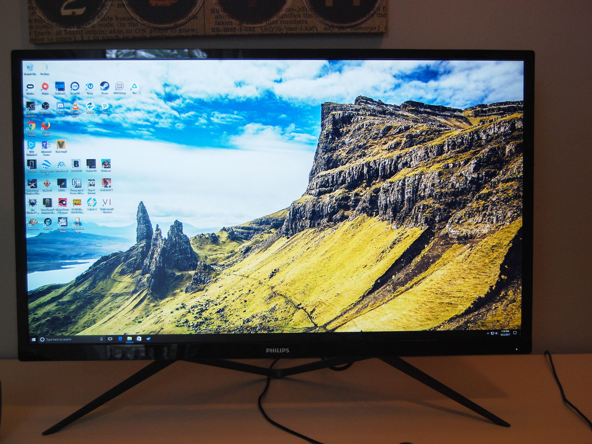 Philips Momentum 326M monitor review: Big, beautiful, and