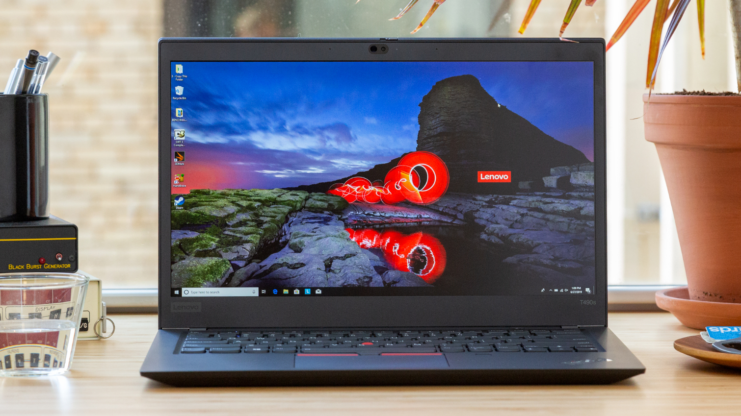 Lenovo ThinkPad T490s Laptop Review: A Good Office Worker - Tom's