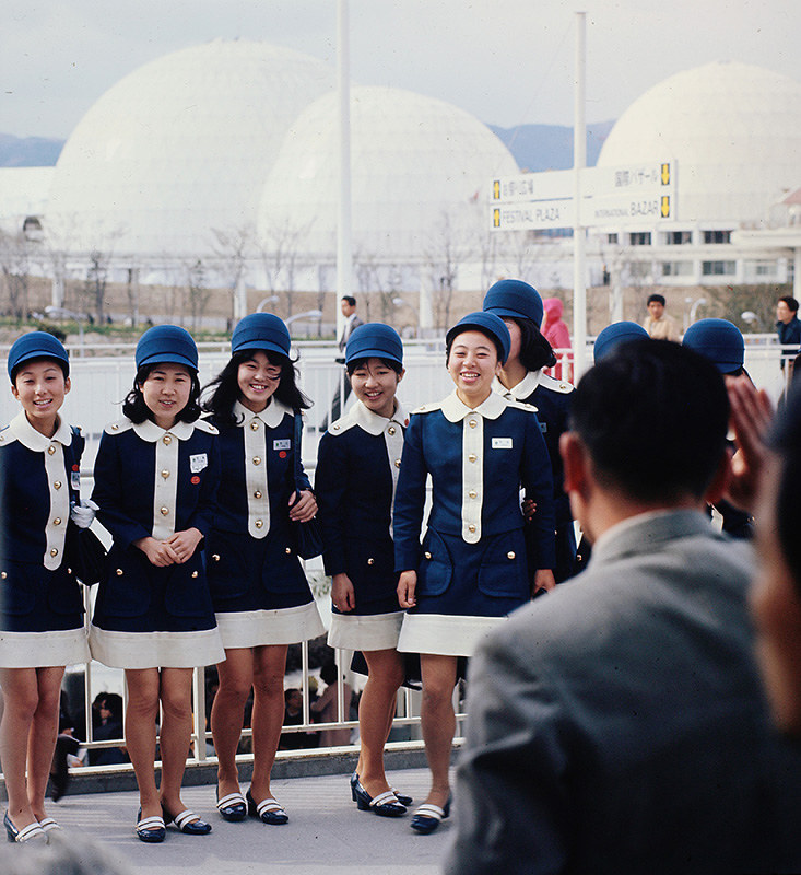 大阪万博1970：ホステス 活躍する女性たち [写真特集19/41] | 毎日新聞