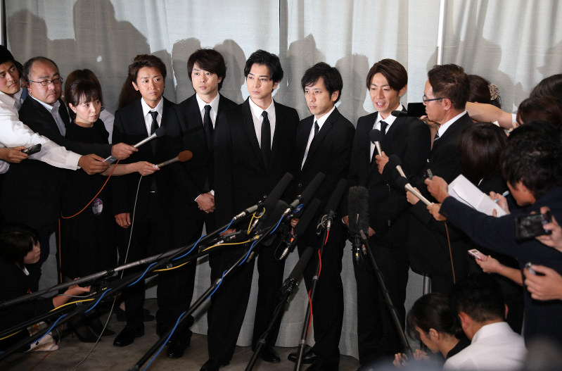 笑顔で送って」ジャニー喜多川さんお別れの会 嵐など参列別れ惜しむ