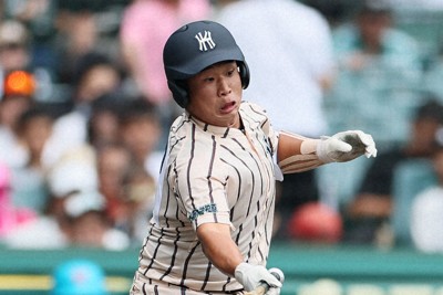 痛む左手を使わず打撃 「諦めない」東大阪大柏原主将 夏の甲子園