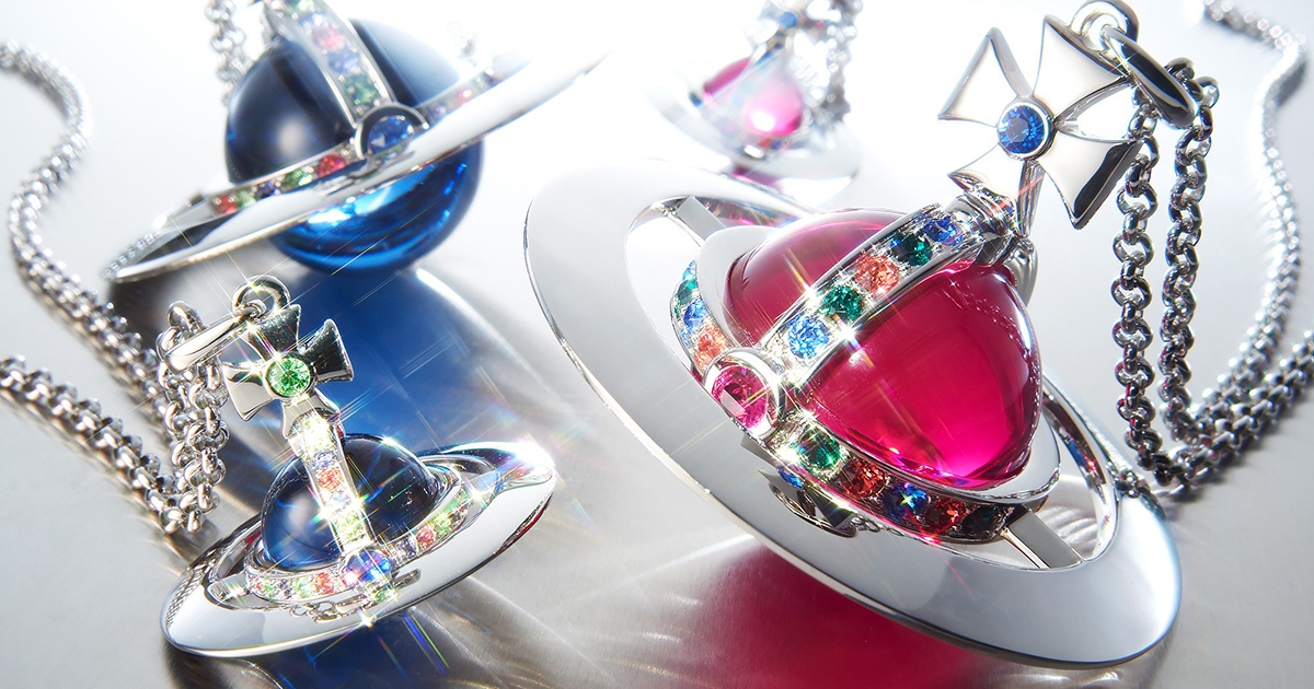 Vivienne Westwood MANから2022年のクリスマスジュエリーがリリース