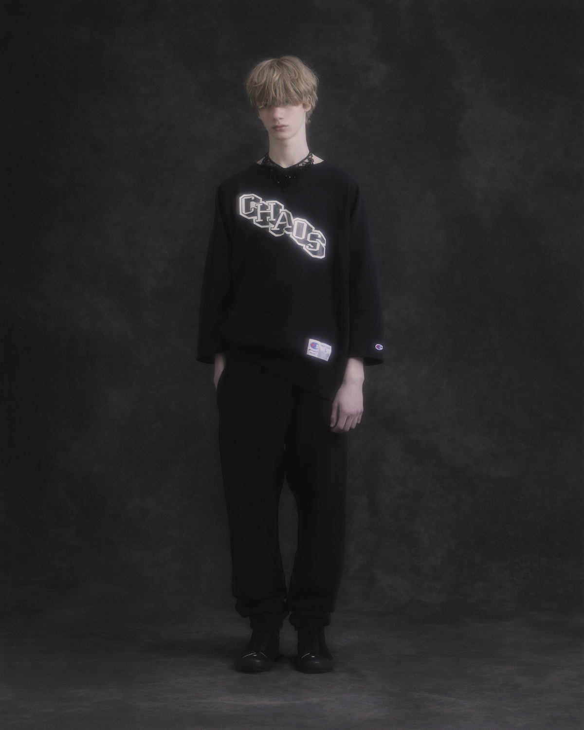 UNDERCOVERとChampionのコラボレーションアイテムが2月15日に発売