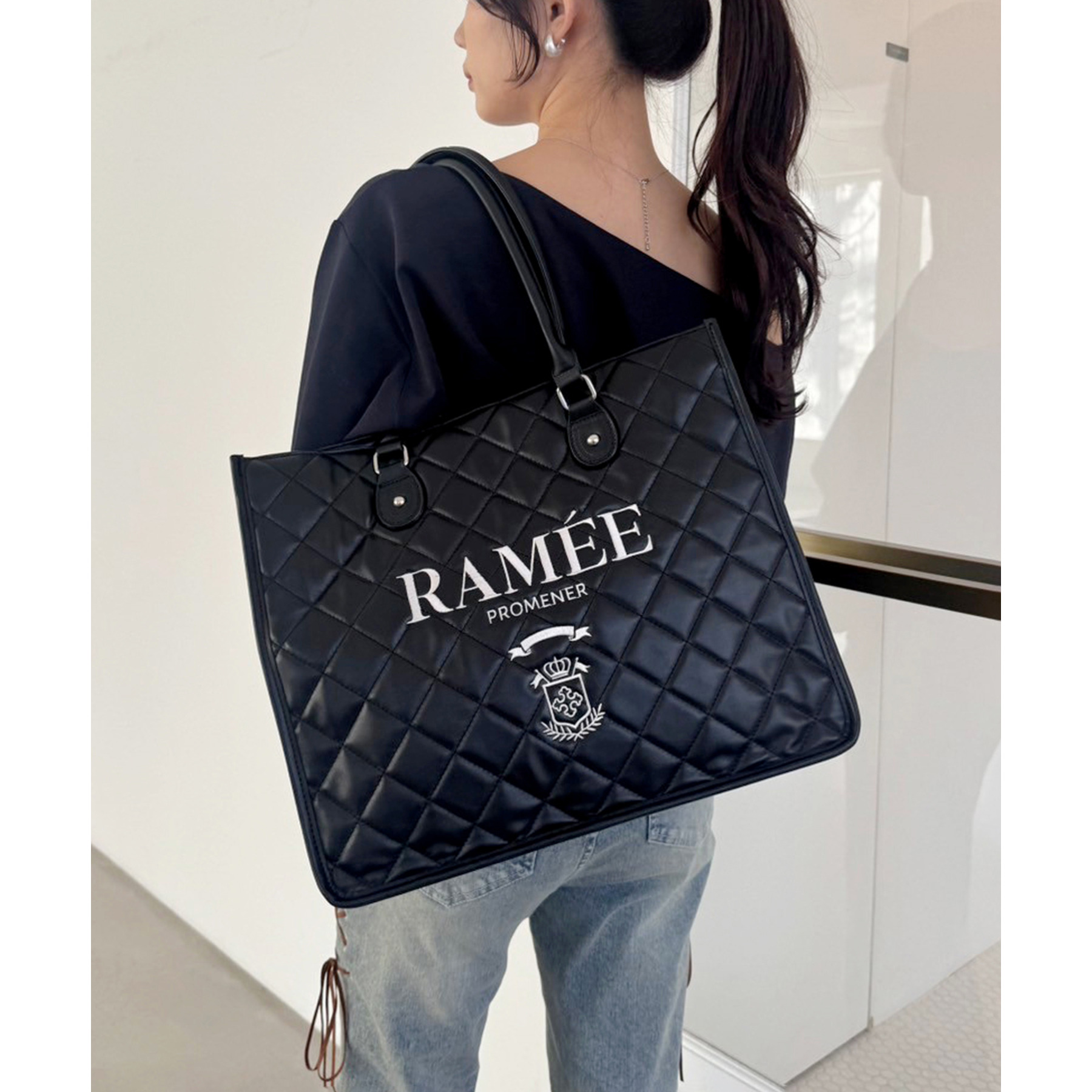 WEB限定】キルティング刺しゅうトートバッグ | ファッション通販サイト