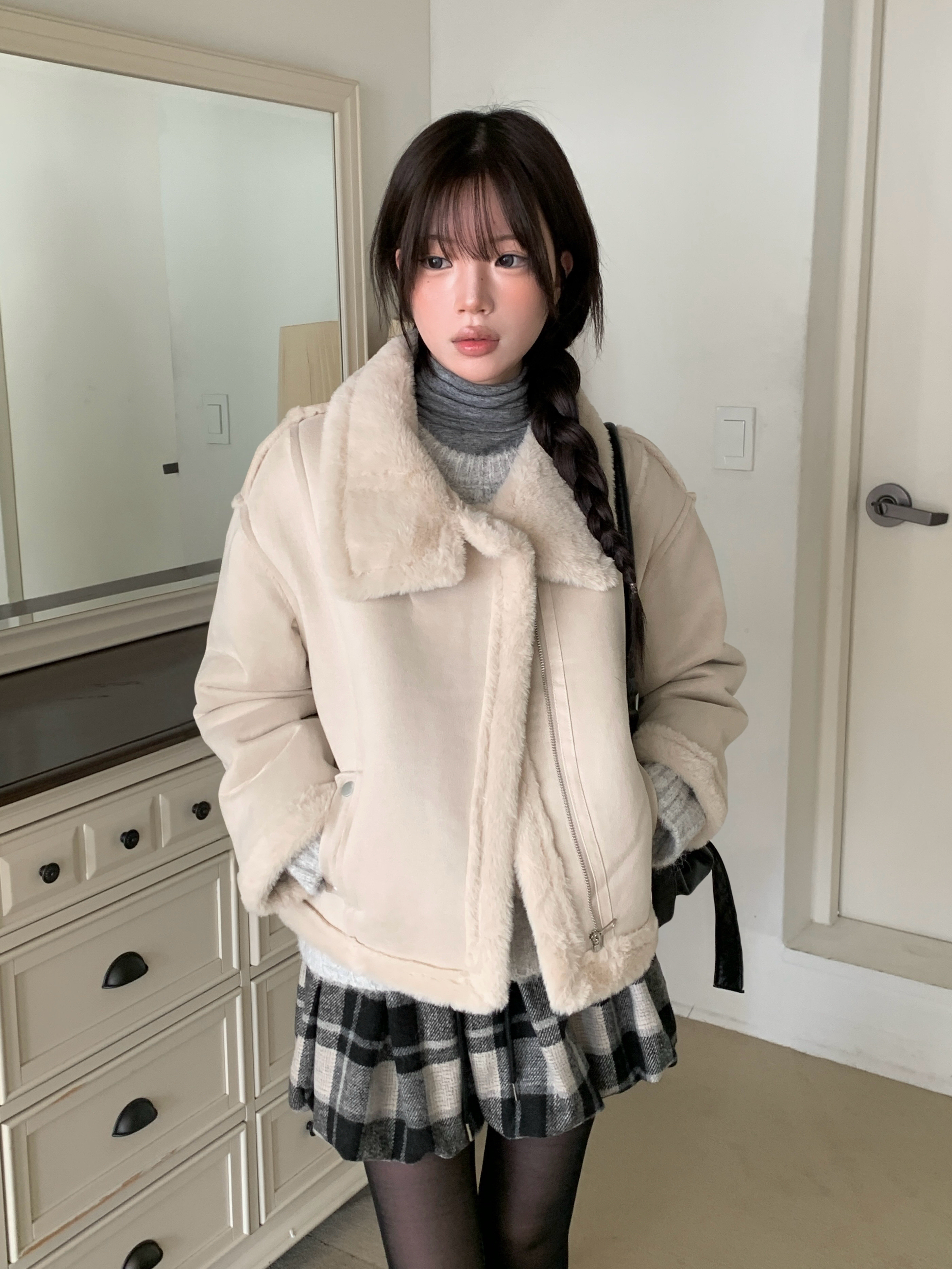 チンストラップ付きスエード調ファームートンジャケット