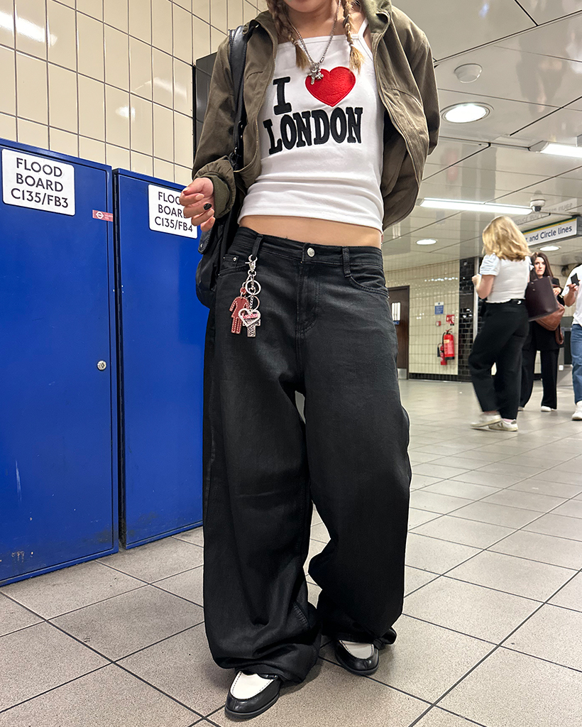 コーティングブラックバギーデニムパンツ | ファッション通販サイト NUGU