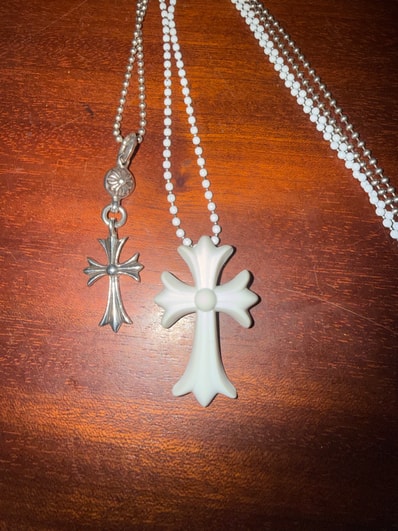 クロムハーツ 1 ボール タイニー CH クロス チャーム 