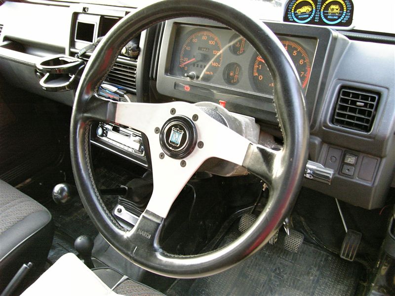 ナルディ NARDI クラシック 36.5パイ ウッドステアリング 1981年製