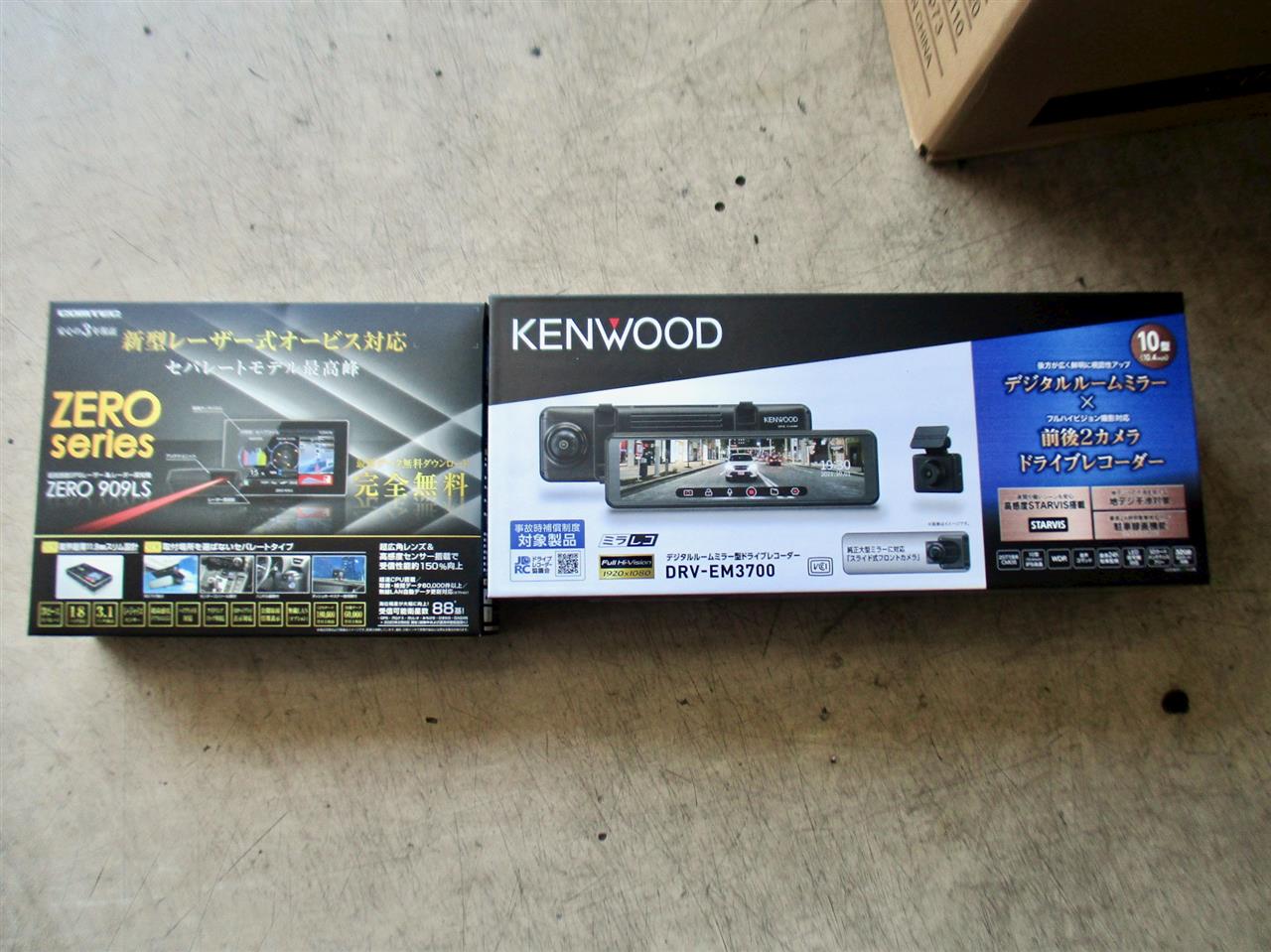 カスタムの仕上げはコレ!! KENWOODのデジタルルームミラー型ドライブ