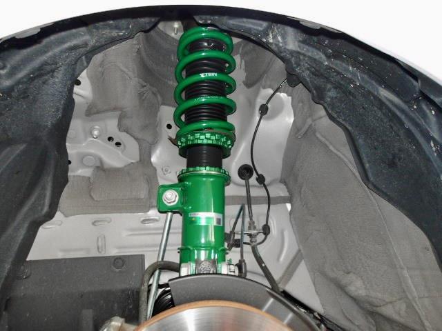 しっかりローダウンできて、楽しめる走りも両立。さらに快適性にも配慮