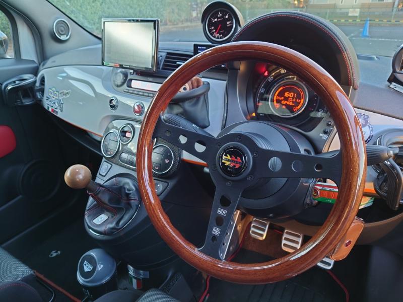 momo HL-06 HERITAGE LINE INDY(BLACK) のパーツレビュー | 500