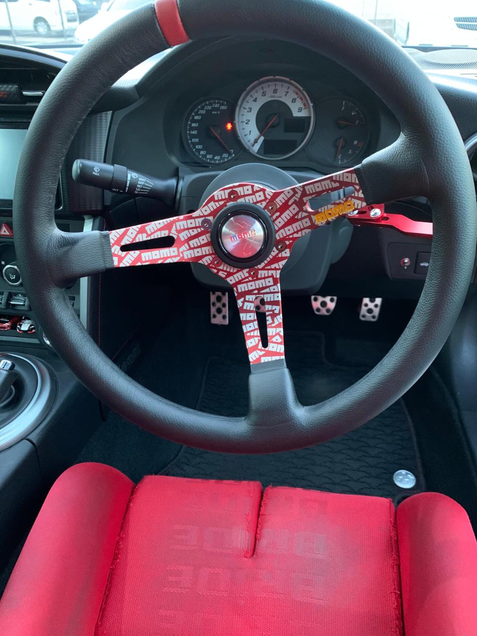 momo ステアリング U-02 ULTRA RED 純正ホーンボタン付き momo