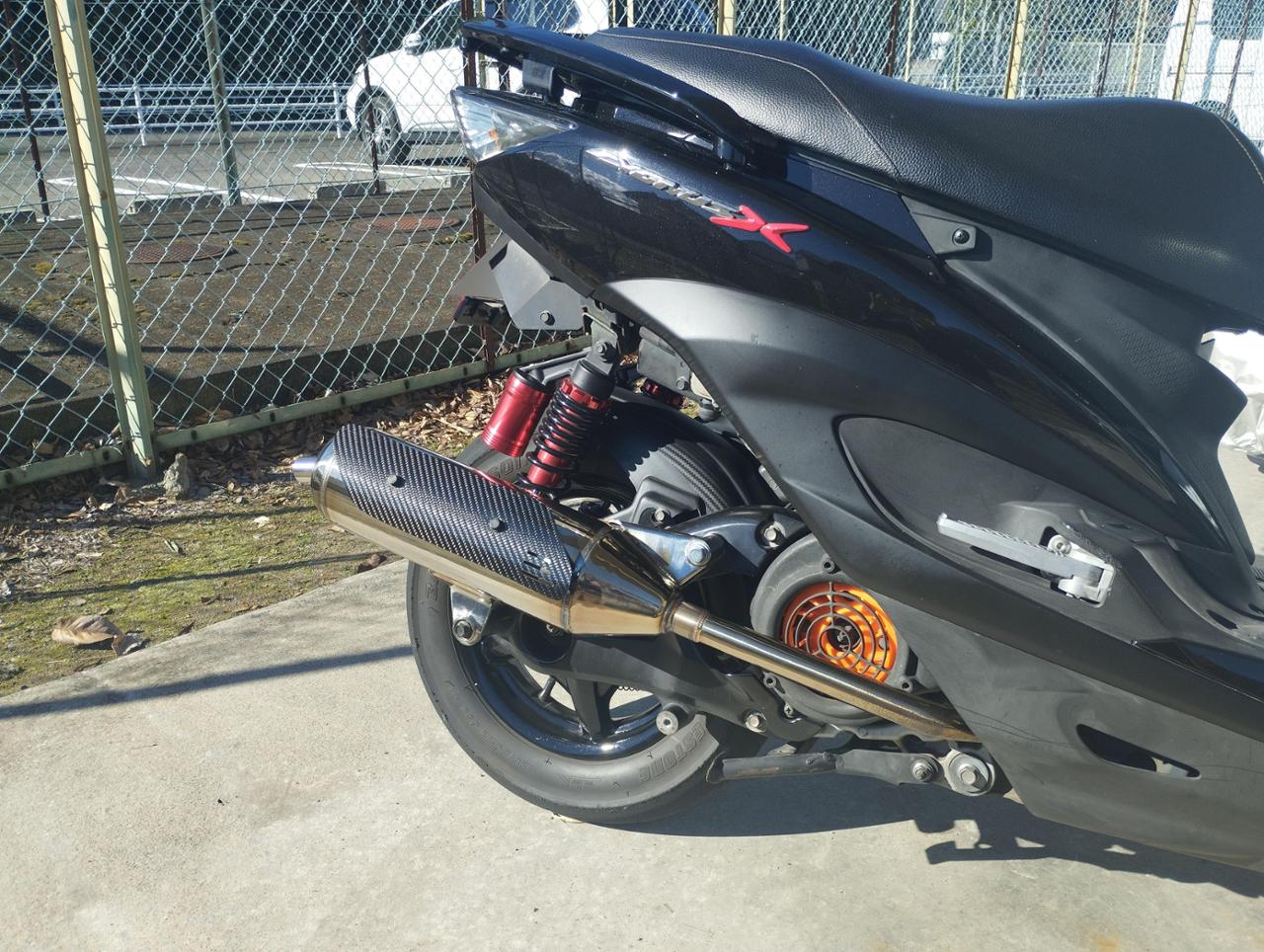 TILIER TILIER 隔壁マフラー のパーツレビュー | シグナスX SR