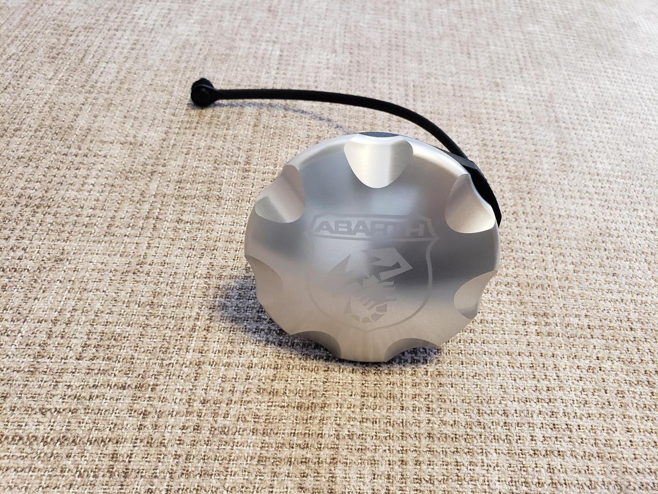 アバルト(純正) フューエルキャップ アバルト のパーツレビュー | 595
