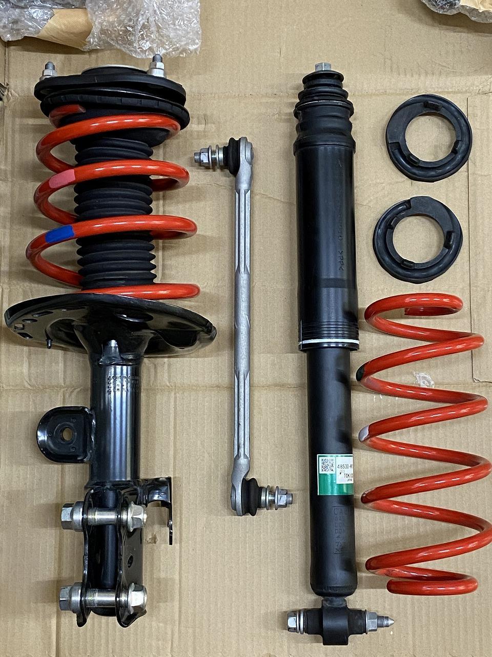 トヨタ(純正) プリウスα GR用前後サスペンション・ショックセット の