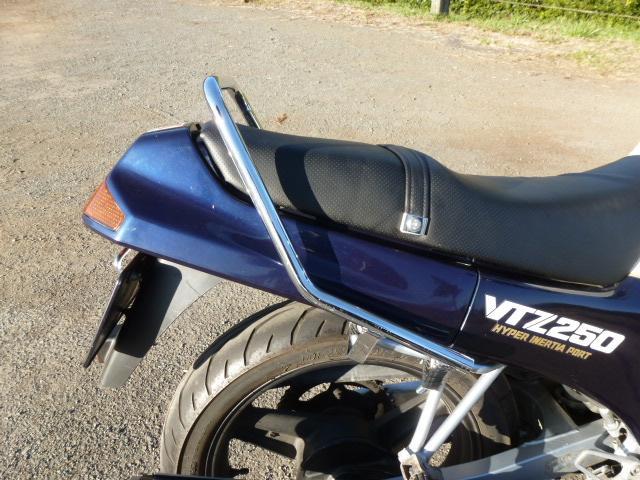 不明 タンデムバー のパーツレビュー | VTZ250(ゆかりっちょ) | みんカラ