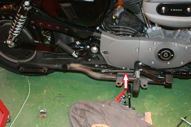 純正マフラー取り外し②（ハーレーダビッドソン スポーツスターXL