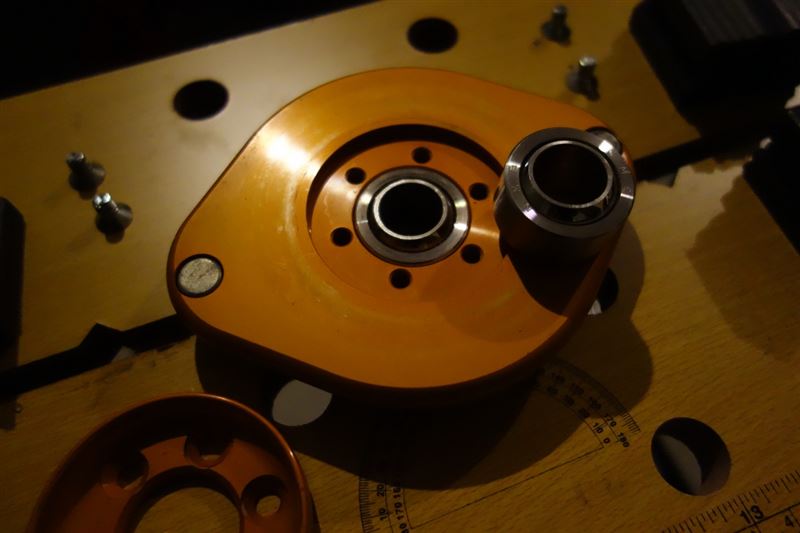 オーリンズ純正アッパーマウント ピロ交換（マツダ ユーノス