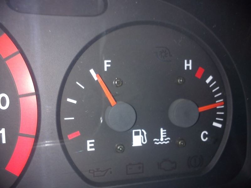 カプチーノの燃料計の針が上までいかなくなった（スズキ カプチーノ