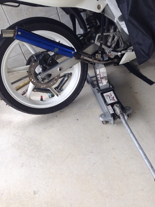 リアホイールのエアバルブ交換（ホンダ NS-1）by ばいきちくん - みんカラ