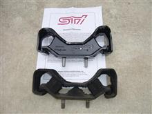 ミッションマウント交換 （ST4100055200 5MT車用） （スバル レガシィ