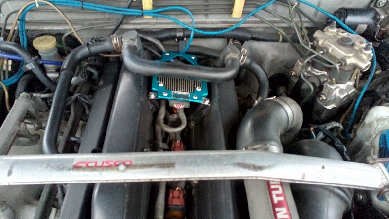 RB26プラグカバー取り付け・・・のはずが（日産 スカイラインGT‐R