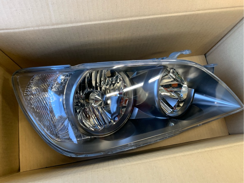 新品ワイズセレクションヘッドライト、メーカー在庫最後の1個