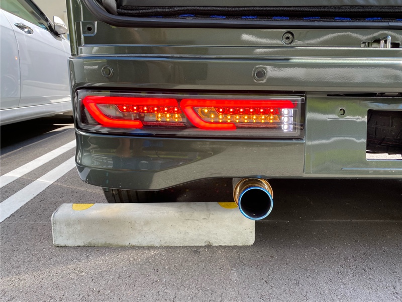 クリスタルアイのテールランプに交換（スズキ エブリイ・DA17）by よっ