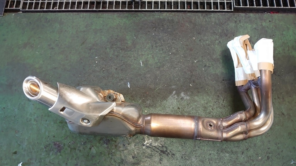 純正マフラー 開封の儀（カワサキ Ninja ZX-25R）by 姉流絵依茶 - みんカラ