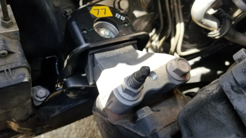 振動対策～レスポンスUP【エンジンマウント交換】（トヨタ ヴォクシー