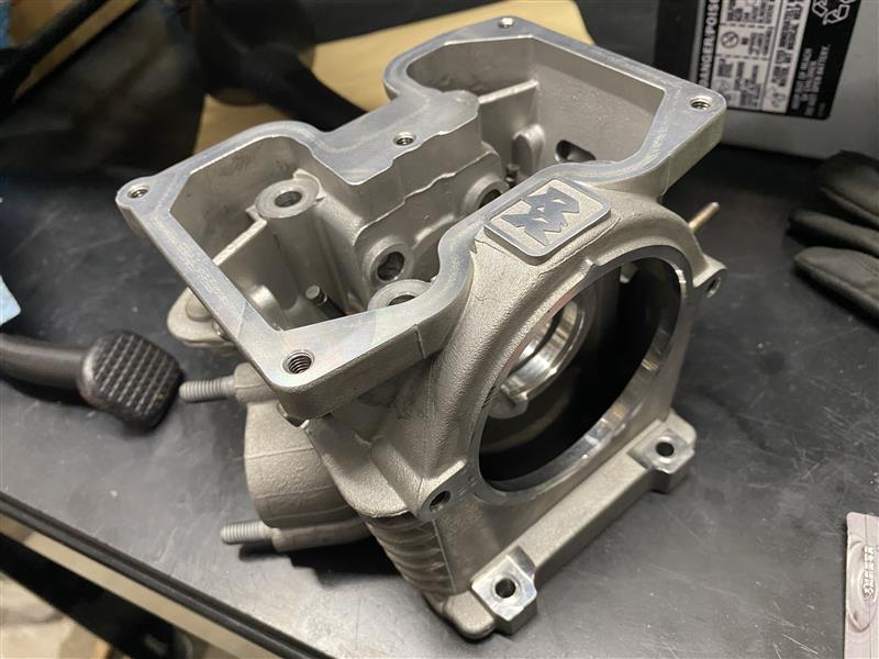 メインエンジン製作 その6 シリンダーヘッド取り付け（ヤマハ シグナス