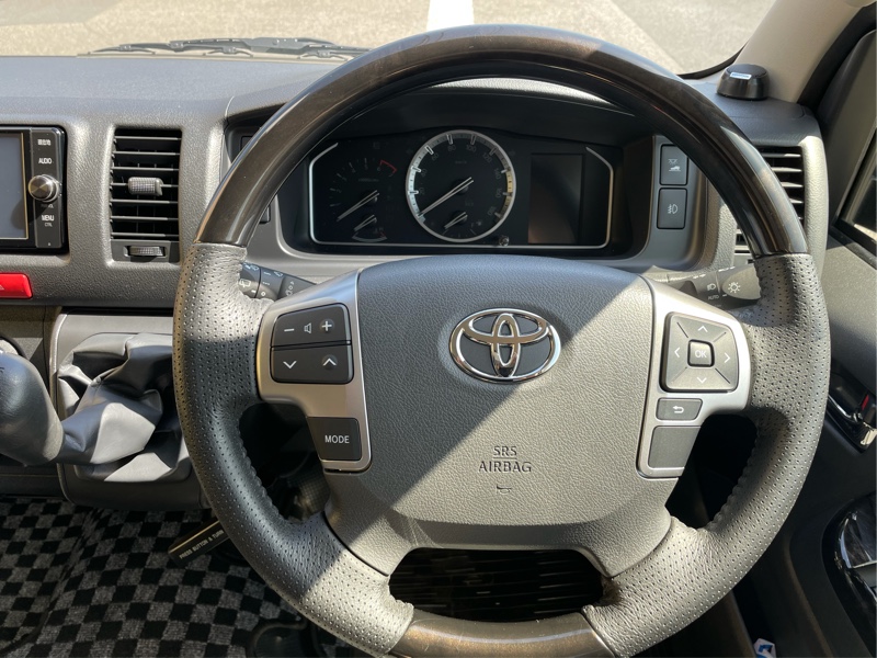 ステアリングスイッチ取り付け（トヨタ ハイエースバン・H200系）by え