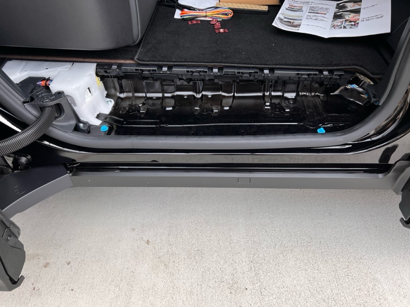 WHiP LinKS パワースライドドア用フットセンサーキット（トヨタ